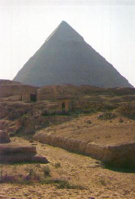 giza-chefren&tombs.jpg
