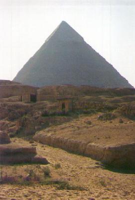 giza-chefren&tombs.jpg