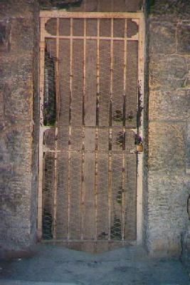 giza-cheops-entrance-door.jpg