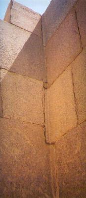 giza-valley-temple-corners.jpg