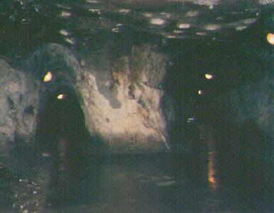 enoshima-caves-inside.jpg