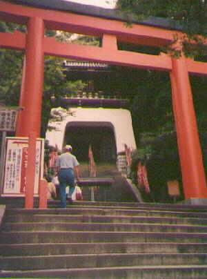 enoshima-torii.jpg
