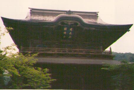 kenchoji-sanmon.jpg