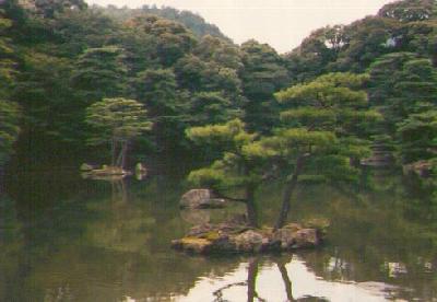 kinkakuji-pond.jpg