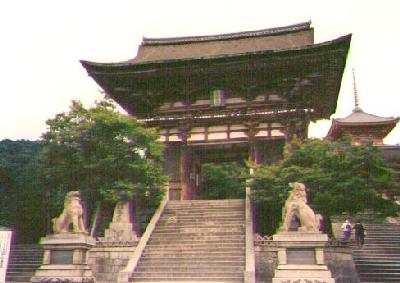 kiyomizudera-gate.jpg