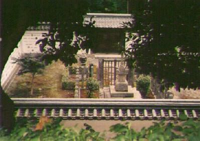 philosopher's-path-shrine.jpg
