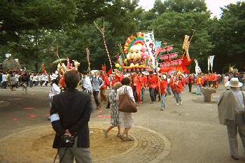 ueno-parade1.jpg